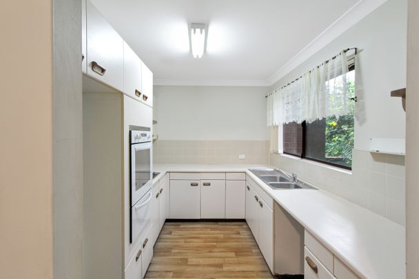 Stunning three bedroom townhouse with bush aspect - Photo 1