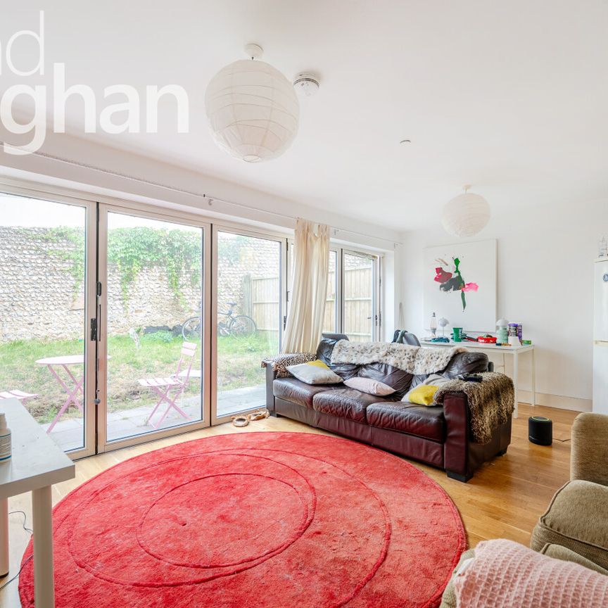 4 bedroom semi-detached house to rent - Photo 1