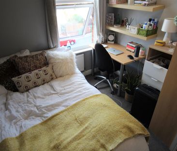 Wrangthorn Terrace, Hyde Park, LS6 1HH, Leeds - Photo 4