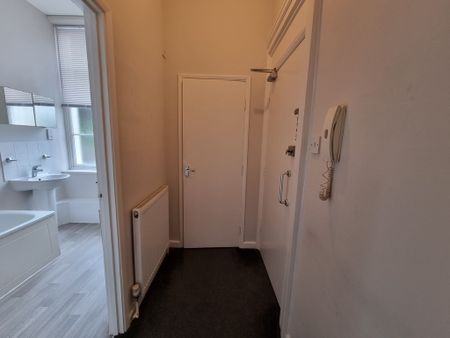 1 Bed Student Accommodation - Photo 5