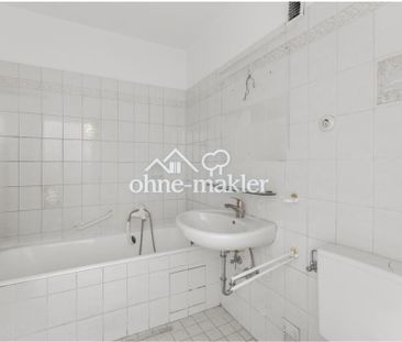 Komplett möblierte und sanierte 1-Zimmer Wohnung im 4. OG mit Aufzu... - Photo 2