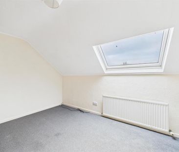 3 bedroom flat to rent - Photo 4