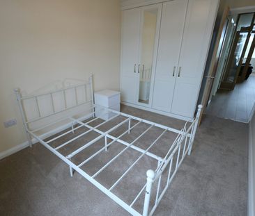 Flat to rent on - Photo 3