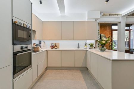 3 bedroom flat to rent - Photo 4