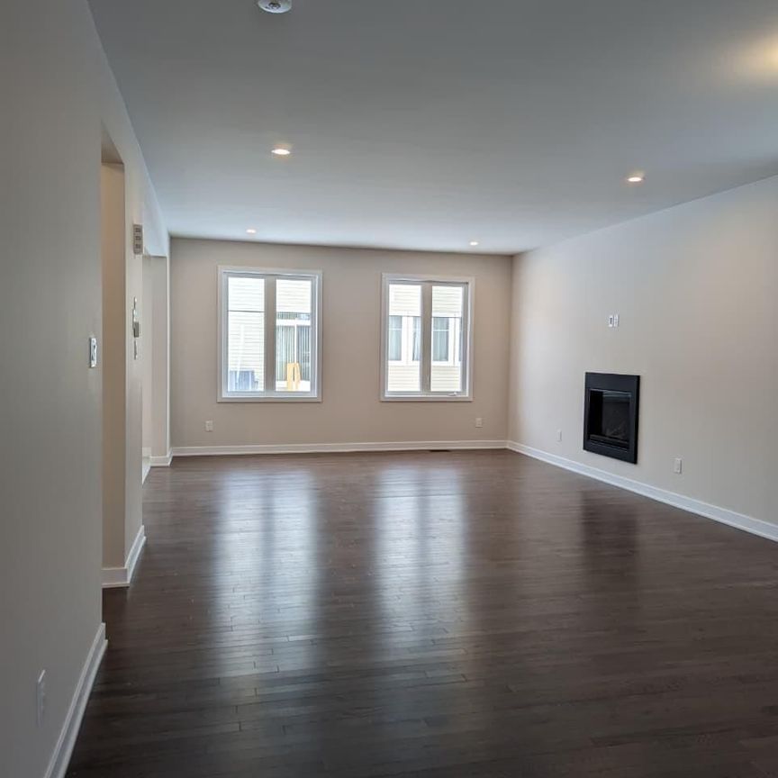 For Lease - 607 Terrier Circle, Stittsville - Munster - Richmond, Ontario - Photo 1