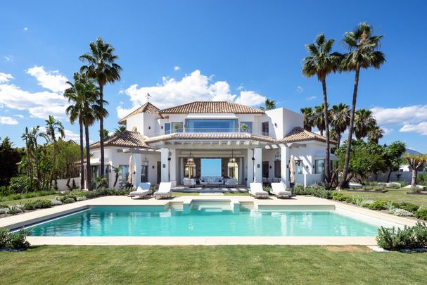 Detached Villa in Monte Halcones - Photo 1