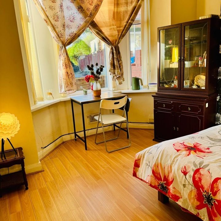Room in a Shared House, Dobroyd Street, M8 - Photo 1