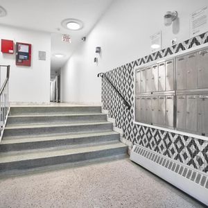 1 Bedroom 1 Bathroom - 2415 Avenue Madison, Montréal - Photo 3