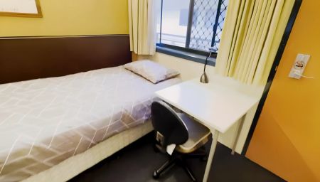 Studio Apartment - Photo 2