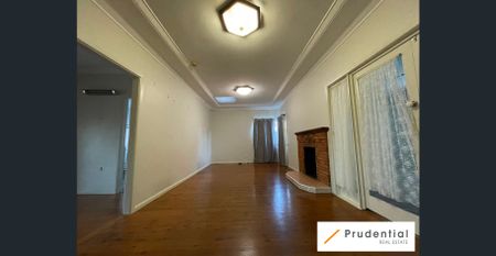 Home in quiet location - Photo 2