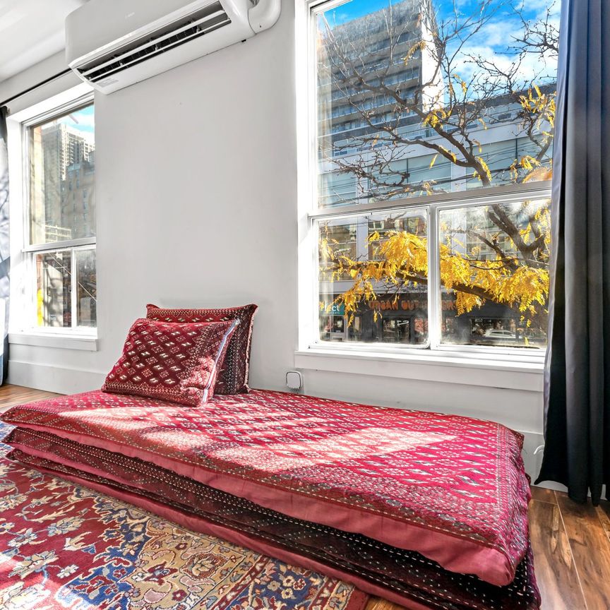 For Lease - 418 Queen Street, Toronto, Ontario - Photo 1