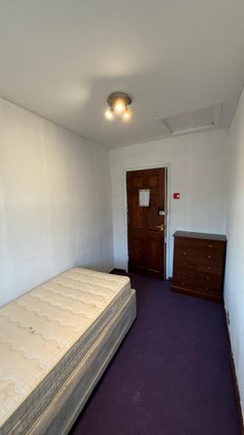 4 bedroom end of terrace house to rent - Photo 5