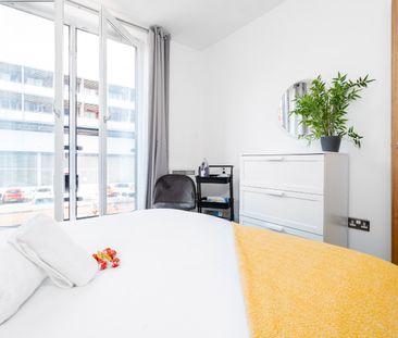 2 Bed Flat, Bromsgrove Street, B5 - Photo 6