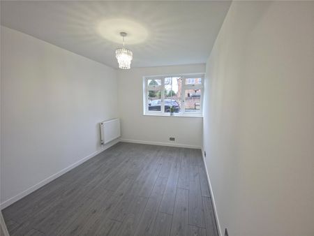 Magnolia Way, Epsom, Surrey, KT19 9LT - Photo 4