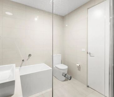 Stylish, Sophisticated Living Across Three Impressive Levels - Photo 5