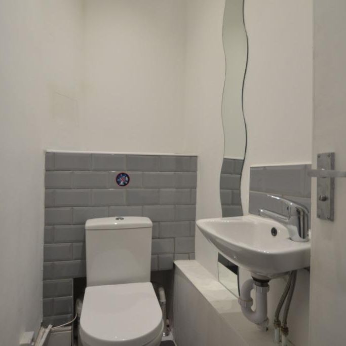 6 bedroom terraced house to rent - Photo 1