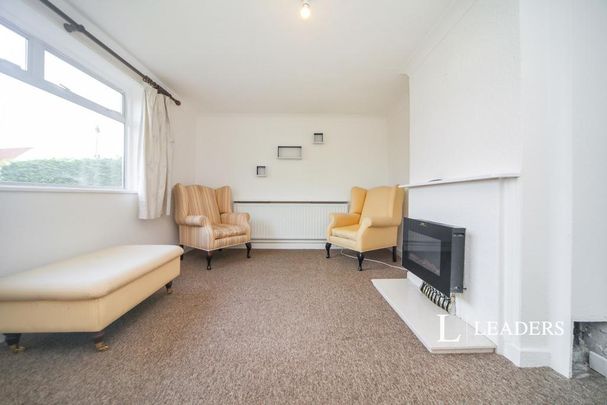 3 bedroom semi-detached house to rent - Photo 1