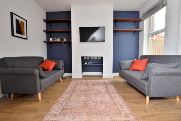 4 bedroom terraced house to rent - Photo 1