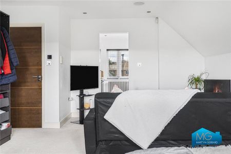 Studio to rent - Photo 2