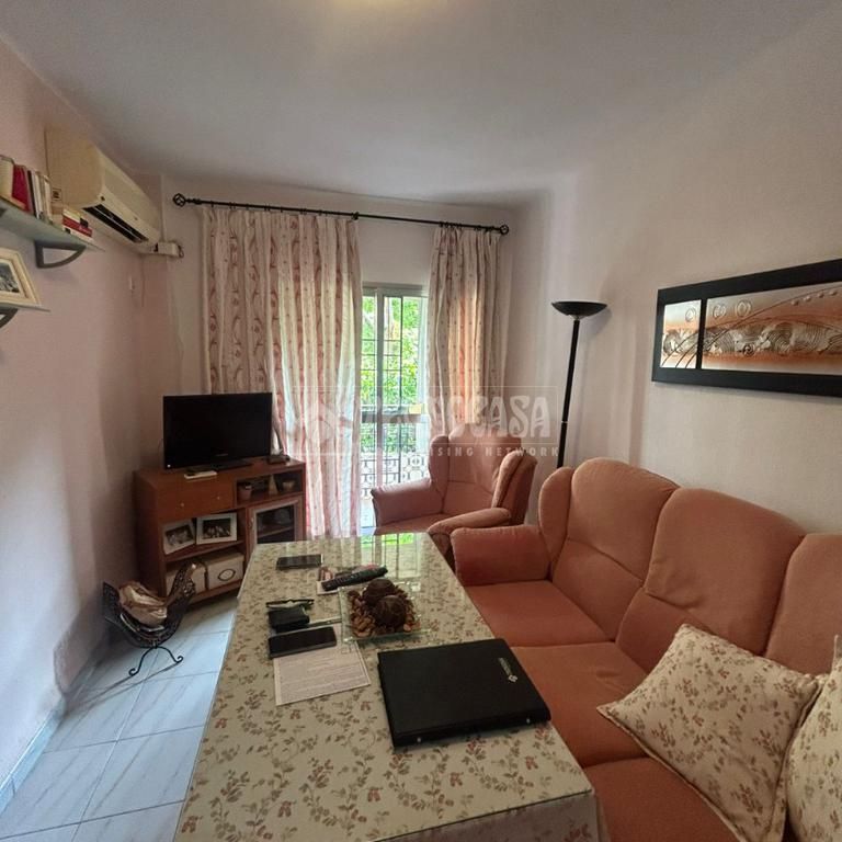 Piso en alquiler en Pl. Luis Cernuda - Photo 1