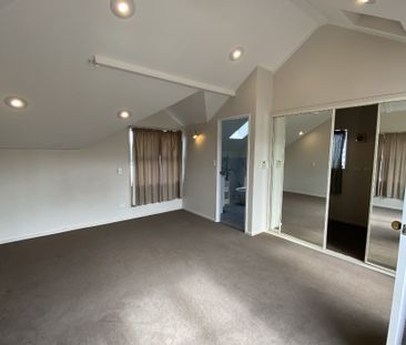 Property Management17 Otakau Road, Milford - House for Rent - Photo 3