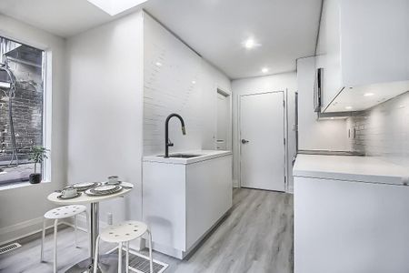 For Lease - 415 Dundas Street Unit# Second Floor, Toronto, Ontario - Photo 3