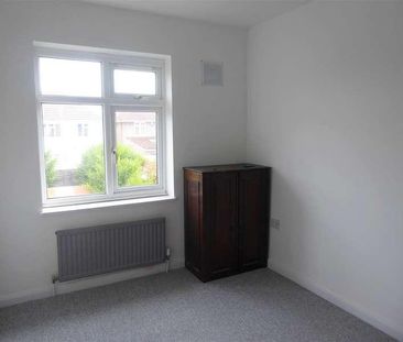 Wellington Avenue, Hounslow, TW3 - Photo 5