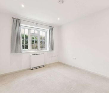 A modern ground floor apartment - Photo 5