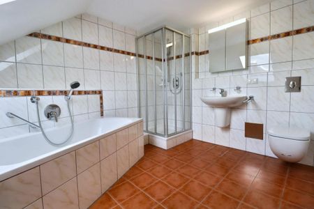 Lichtdurchflutete Dachgeschoss-Wohnung - Foto 4