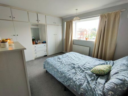 3 bedroom terraced house to rent - Photo 3