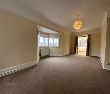 3 Bedroom House - West Hill Park, Fareham - Photo 4