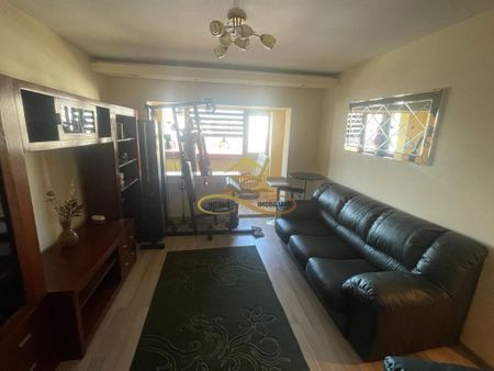 Apartament cu 3 camere decomandate! - Fotografie 2