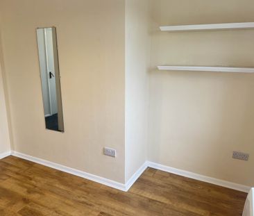 Elmer Road, Middleton On Sea - Photo 4