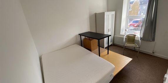 Room For Rent Old Park Terrace, Pontypridd - Photo 2