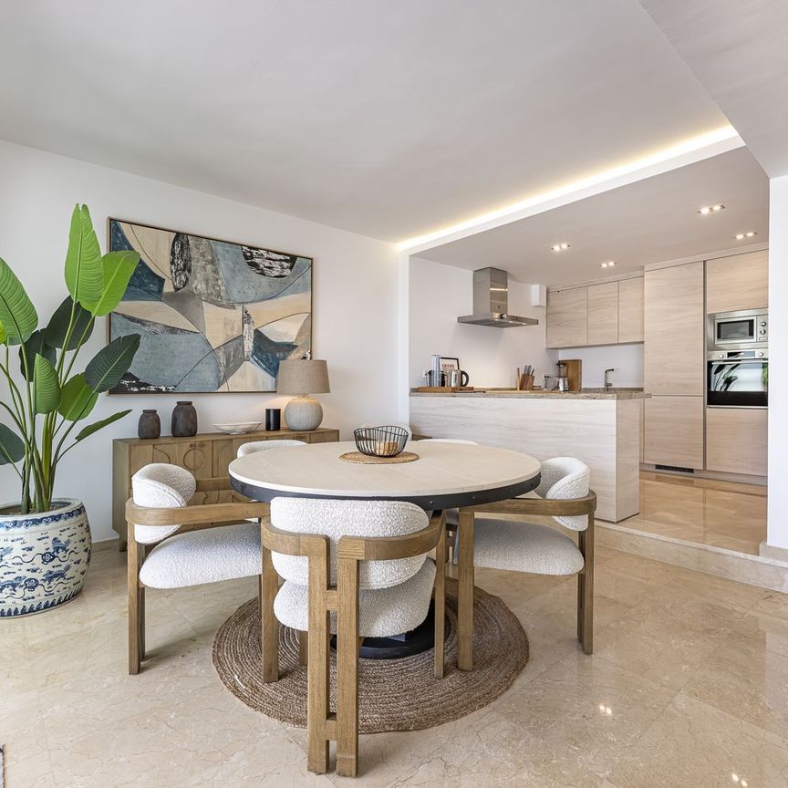 Middle Floor Apartment in The Golden Mile - Photo 1