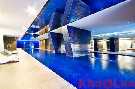 Luxurious Split-Level Apartment in Iconic Lumiere Residences - Photo 3