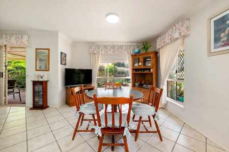 Stylish Low-Set Family Home in Prime Tingalpa Location - Photo 5