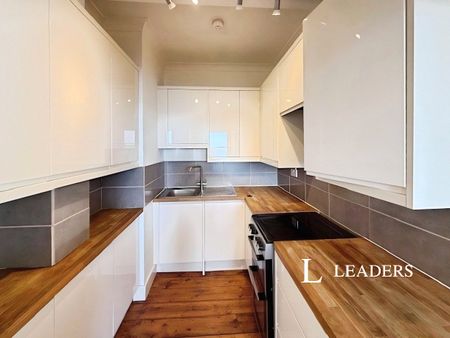 2 bedroom apartment to rent Marine Parade, Brighton, East Sussex, BN2 - Photo 5
