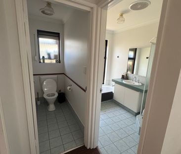 Port Kennedy - Photo 2