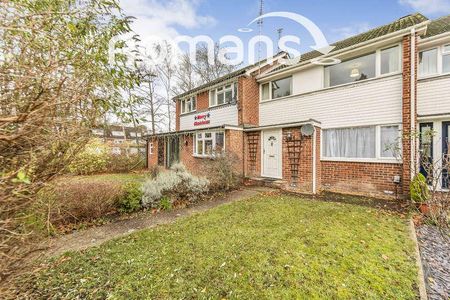 Fairwater Drive, Woodley, RG5 - Photo 2