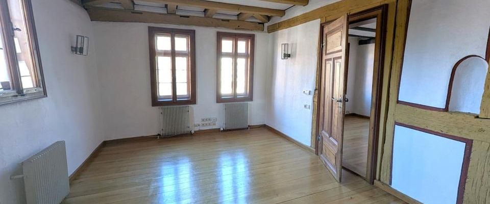 Wohnen und Arbeiten auf 200m² in einem der ÄLTESTEN FACHWERKHÄUSER Aschaffenburgs! - Photo 1