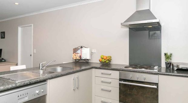 Modern Townhouse - Photo 1