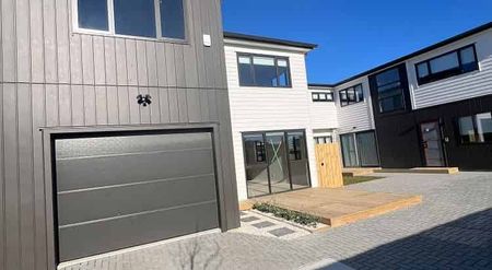 Stunning 4BR New Build in Papatoetoe! - Photo 2