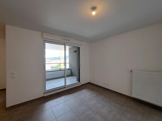 Location Appartement 1 pièce 35m² THONON LES BAINS 74200 - Photo 1