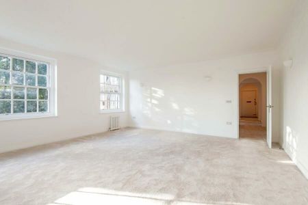 4 Bedroom Apartment To Let - Photo 3