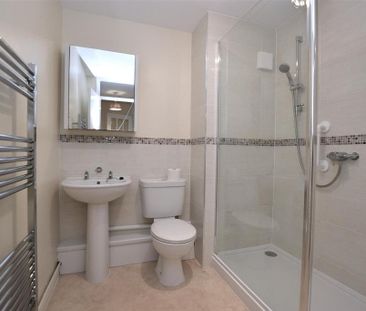 2 bedroom maisonette to rent - Photo 6