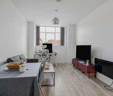 Longmore House, 44 Cromer Road, Moseley - Photo 1