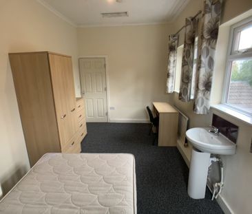 Kitchener Street, Huntington Road - P1098 - Photo 3