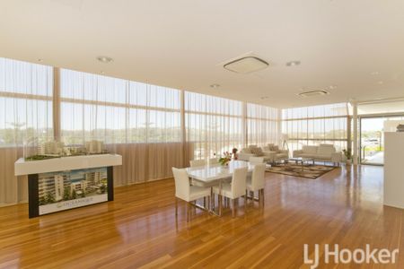 Luxury, Relaxed Coastal Living - Photo 3