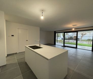 Appartement te huur in Bree voor € 1.250 met 2 slaapkamers - Photo 2